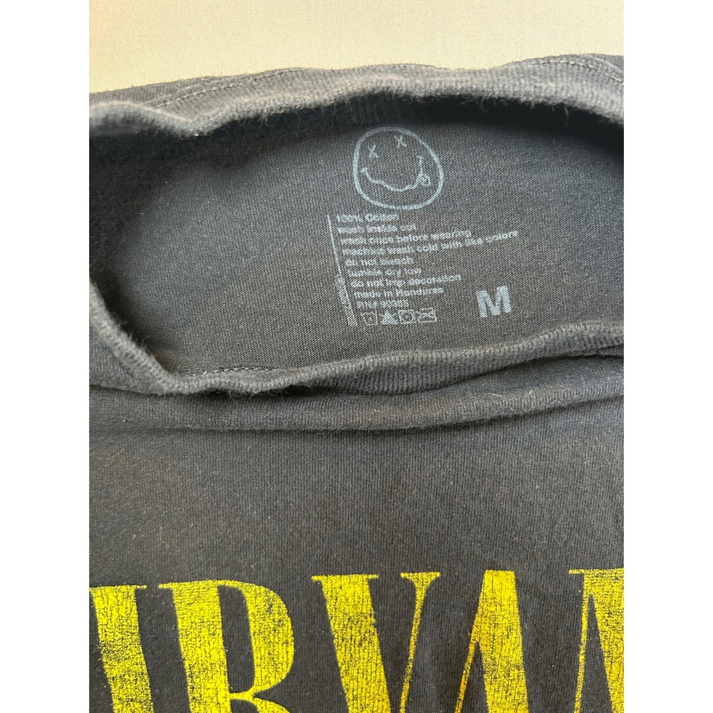 Nirvana Smiley Face Graphic T-Shirt Mens Medium Black Short Sleeve Band Tee - Picture 2 of 5